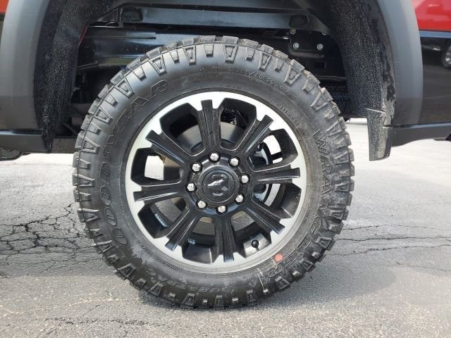 New 2026 Molten Red Pearl-Coat Exterior Paint RAM Rebel image 9