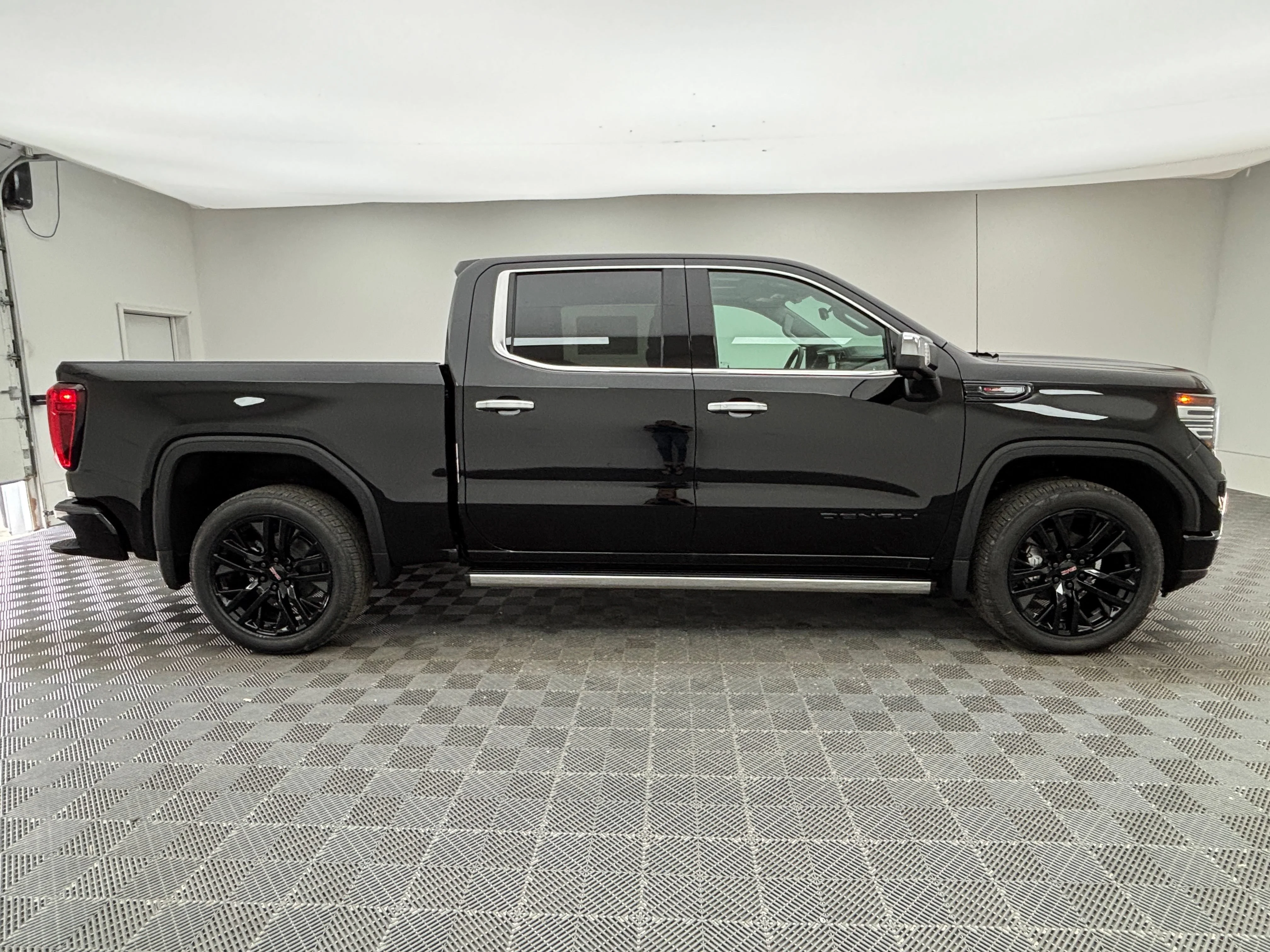 2026 GMC Sierra 1500 Denali - Photo 11