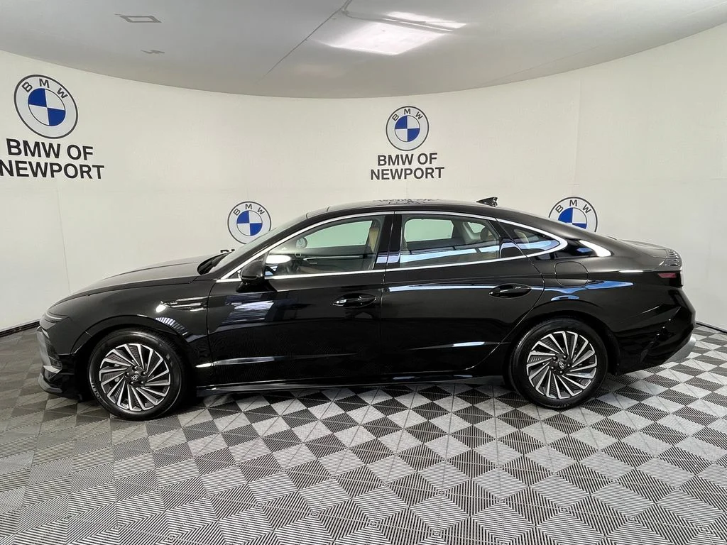 Used 2026 Black Hyundai Limited image 13