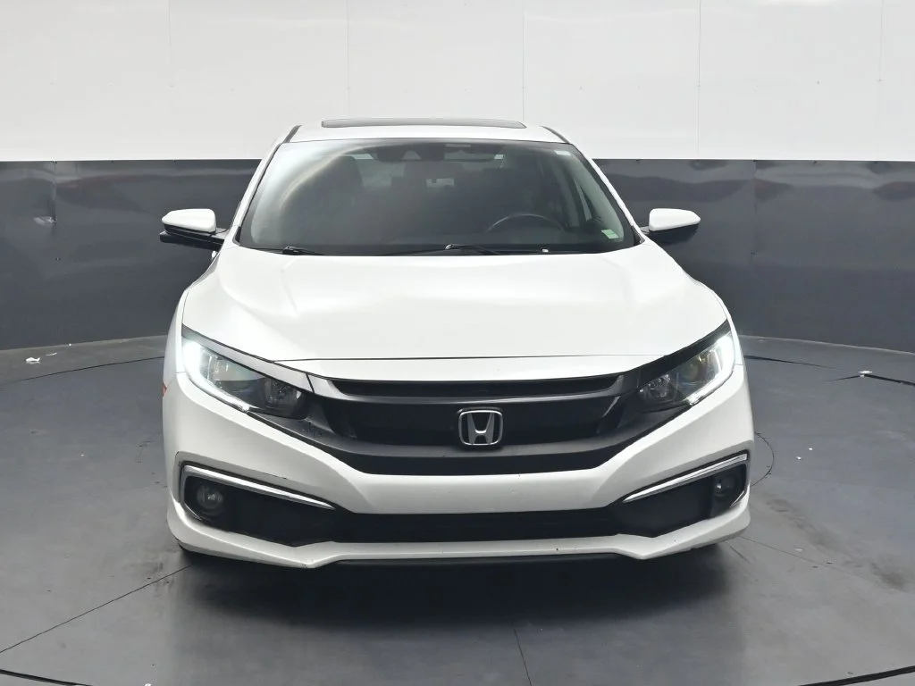 Used 2019  Honda EX image 9