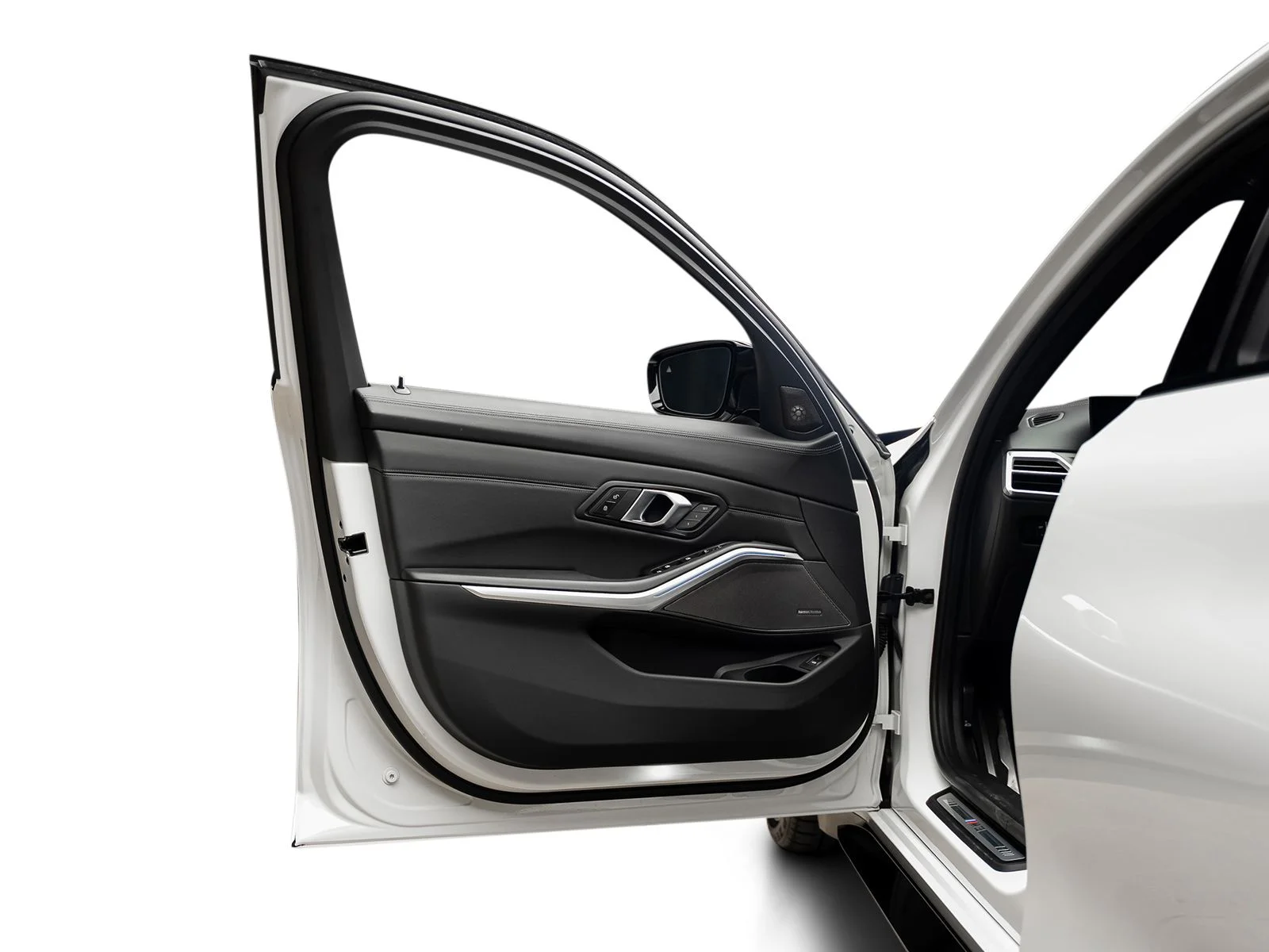 Used 2025 White BMW Competition image 59