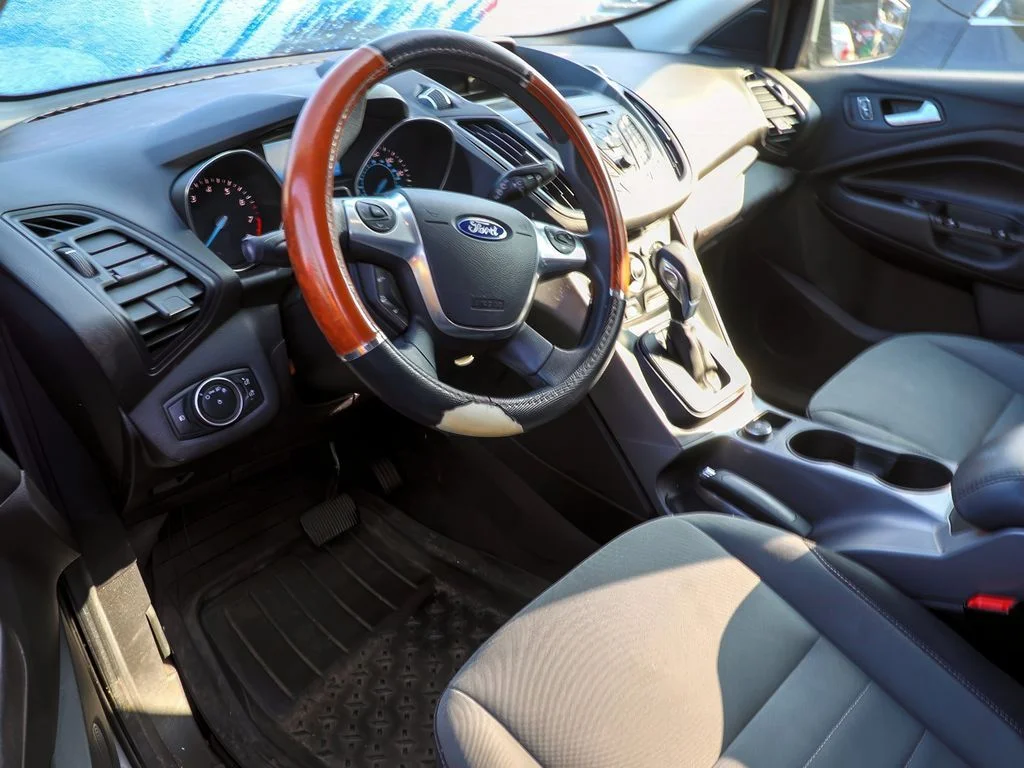 Used 2016 Ingot Silver Ford SE image 7