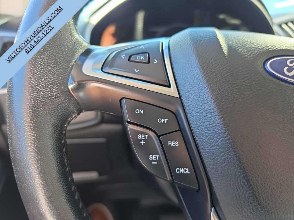 Used 2018 Blue Ford SEL image 21