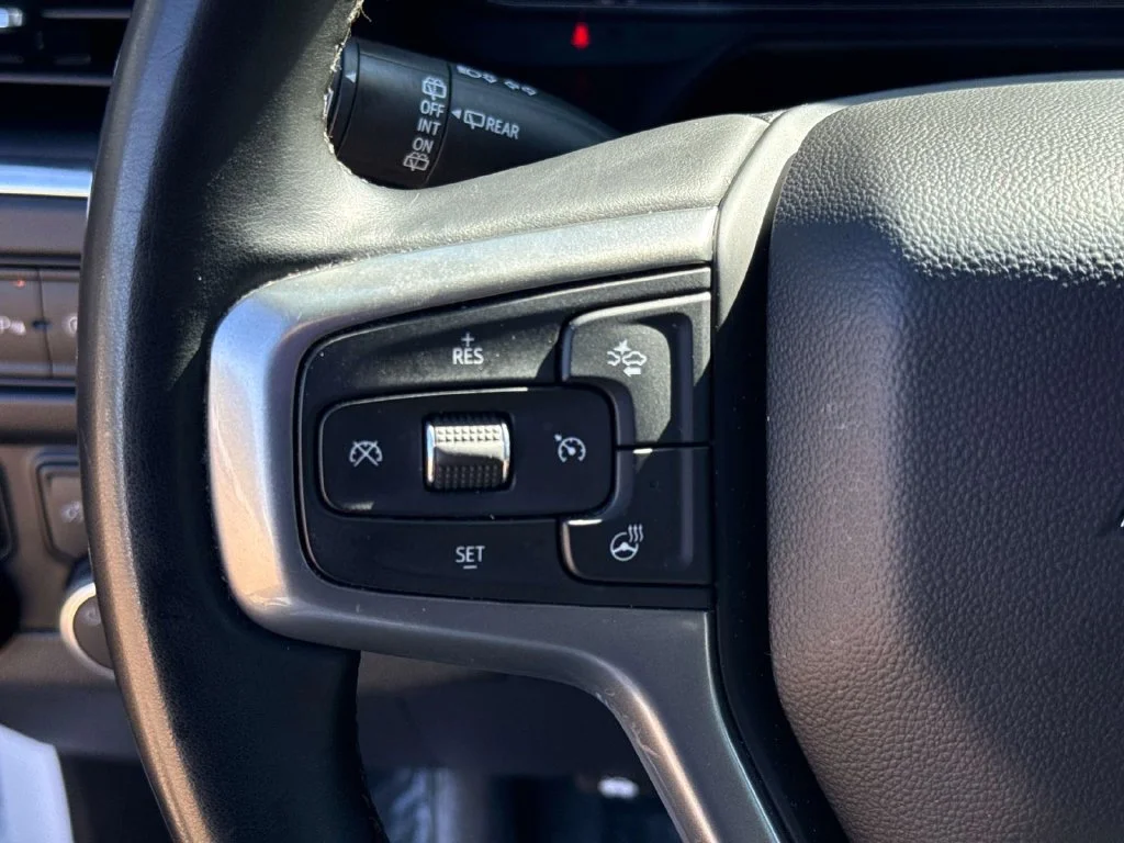 Used 2024 White Chevrolet Premier image 32