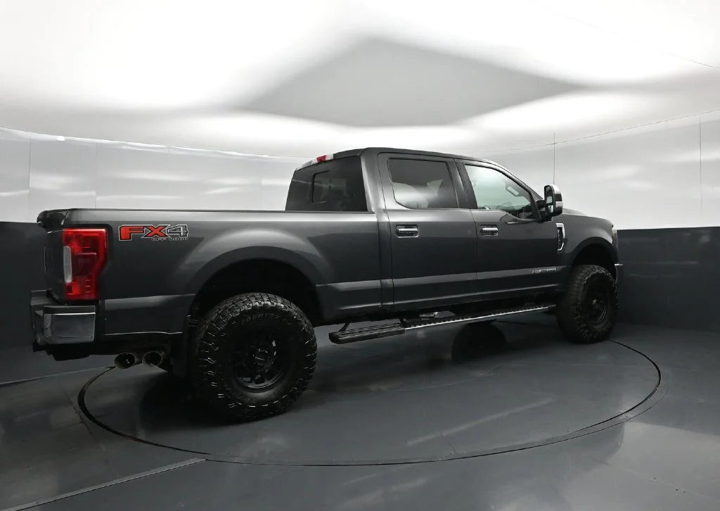 Used 2019 Gray Ford XLT image 21