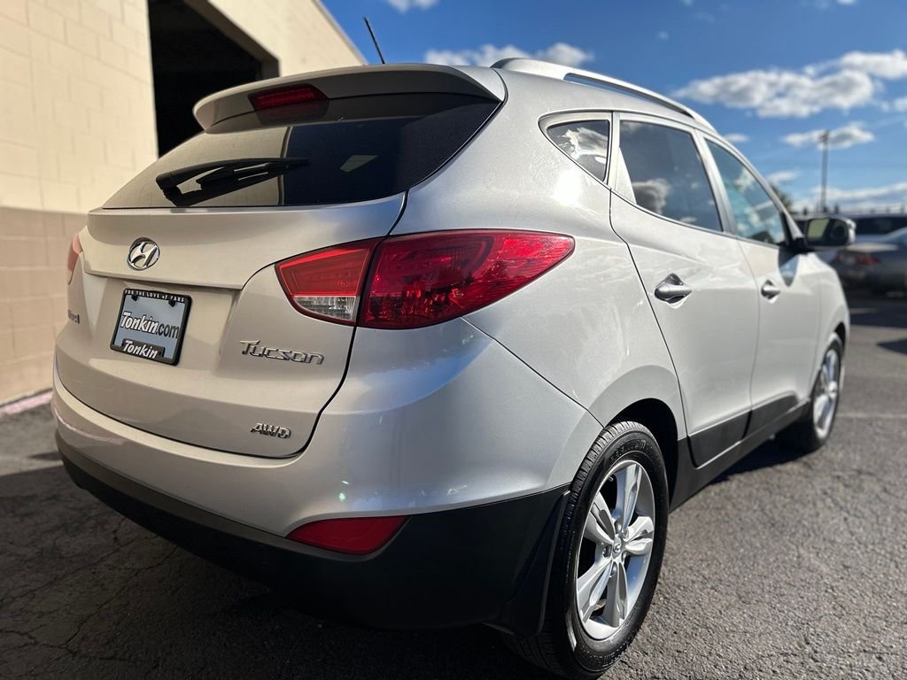 Used 2012 Diamond Silver Hyundai GLS image 5