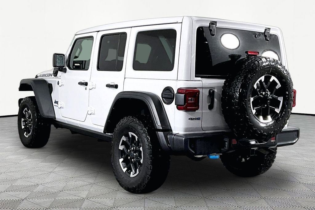 Used 2025 White Jeep Rubicon image 4