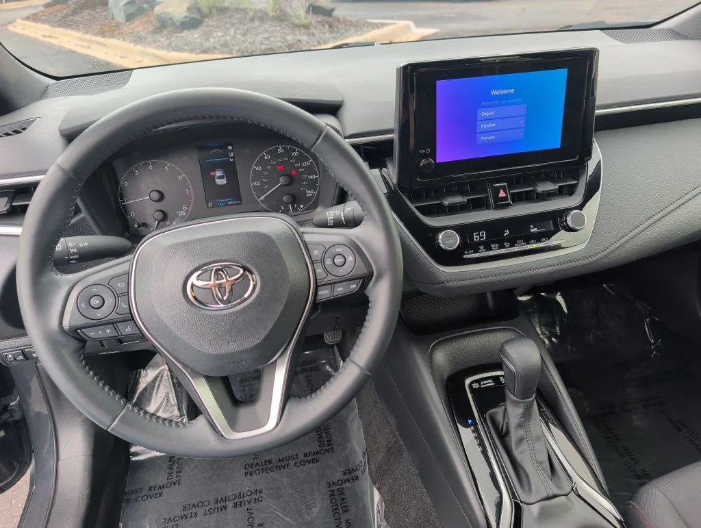 Used 2024  Toyota SE image 8