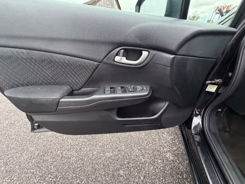 Used 2015 Black Honda LX image 12