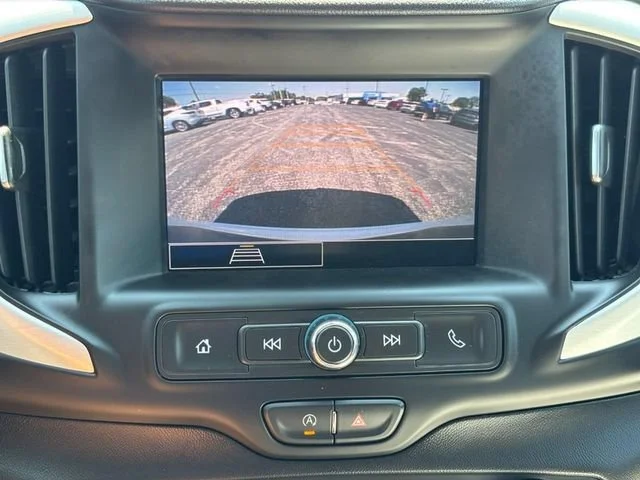 Used 2024 Summit White GMC SLE image 21