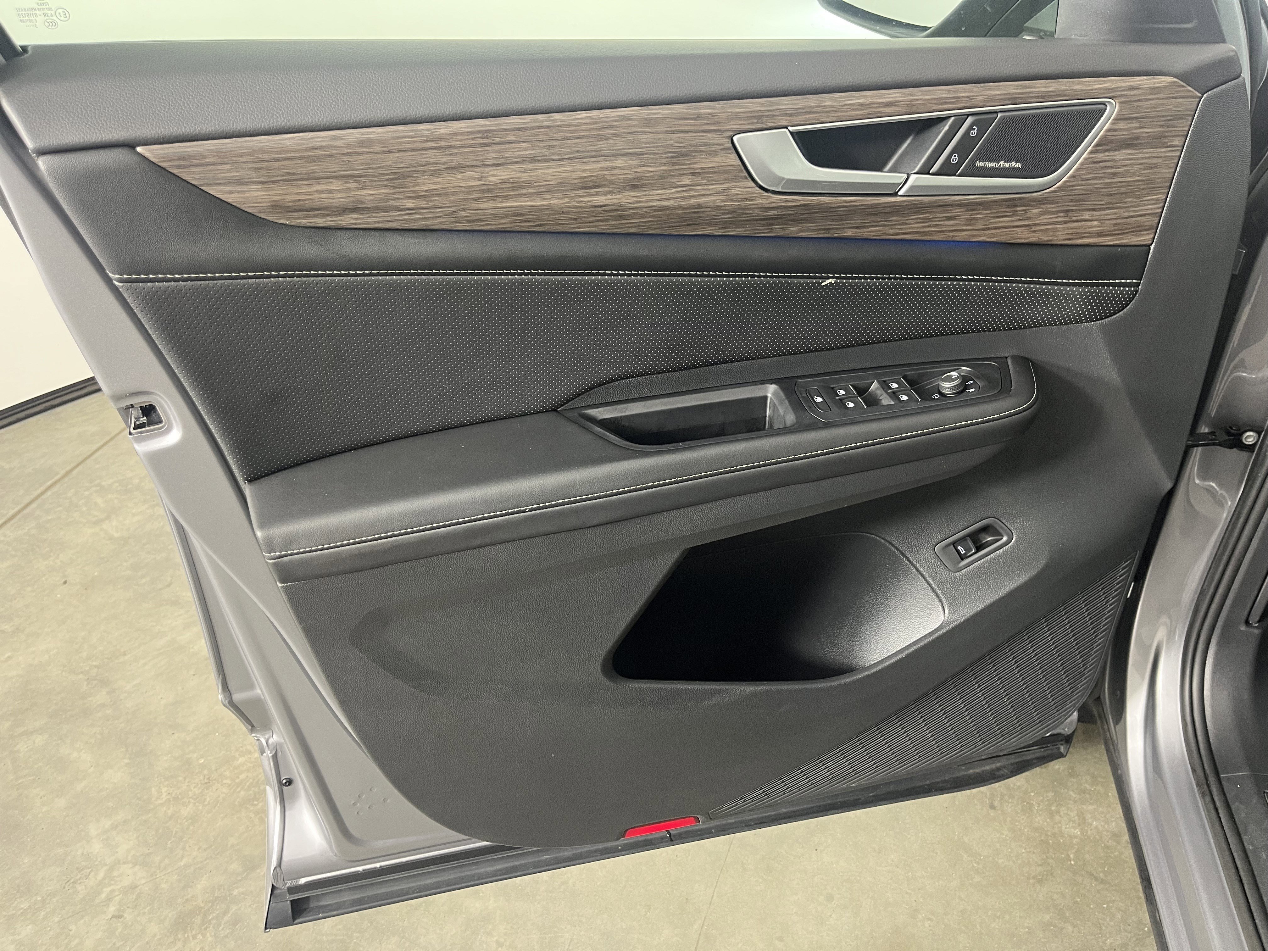 2024 Volkswagen Atlas SEL Premium R-Line - Photo 18