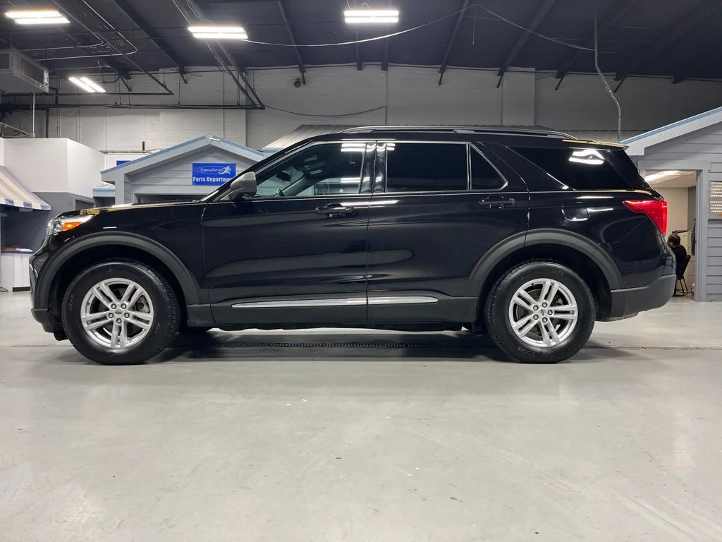 Used 2020 Black Metallic Ford XLT image 4