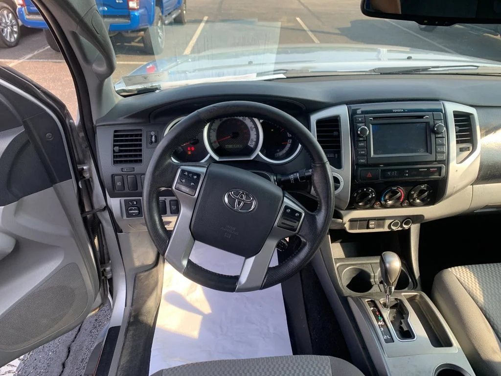 Used 2013 Silver Toyota Base image 17