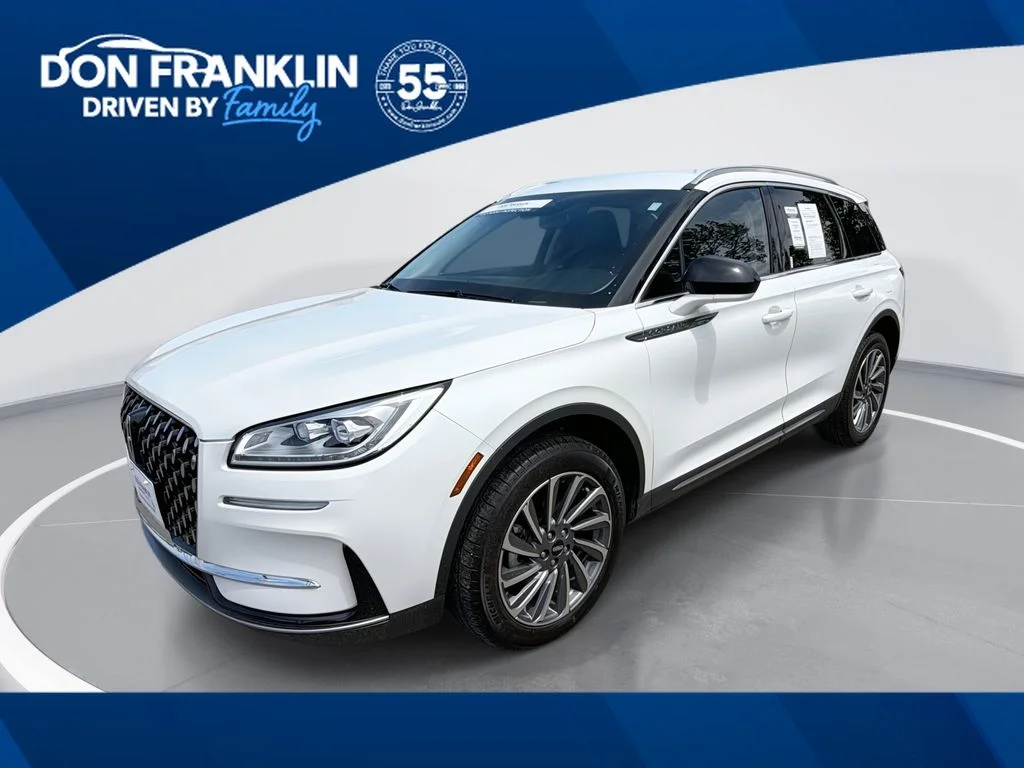 Used 2023 White Lincoln Reserve image 1