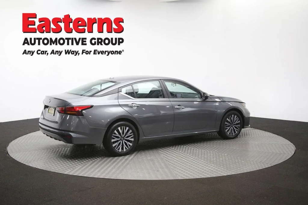 Used 2025 Gray Nissan 2.5 SV image 41