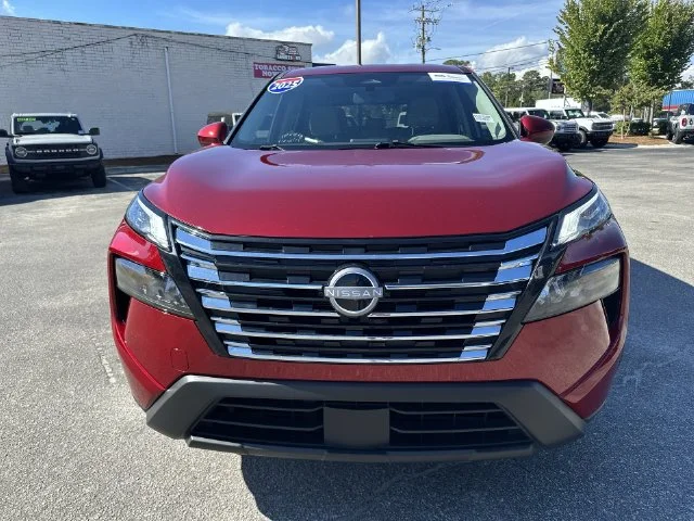 Used 2025 Red Nissan SV image 9