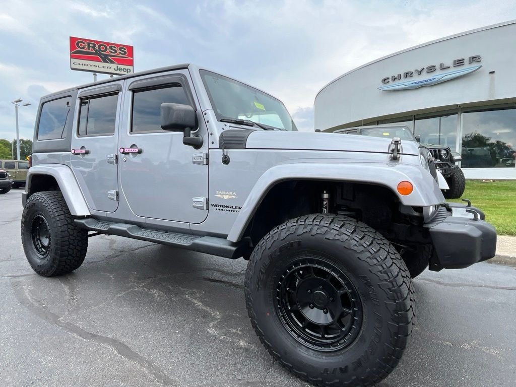 Used 2014 Billet Metallic Clearcoat Jeep Unlimited Sahara image 45