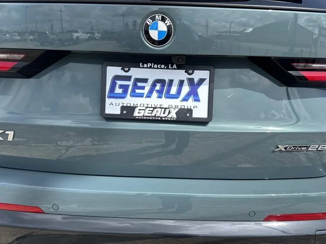 Used 2025 Green BMW xDrive28i image 38