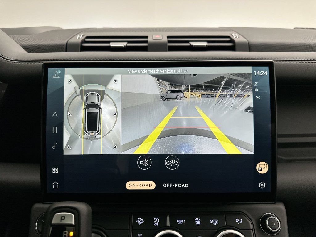 Used 2026  Land Rover X-Dynamic SE image 29