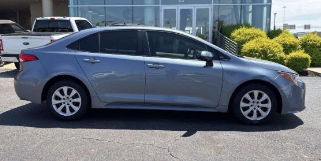 Used 2021 Celestite Toyota LE image 8