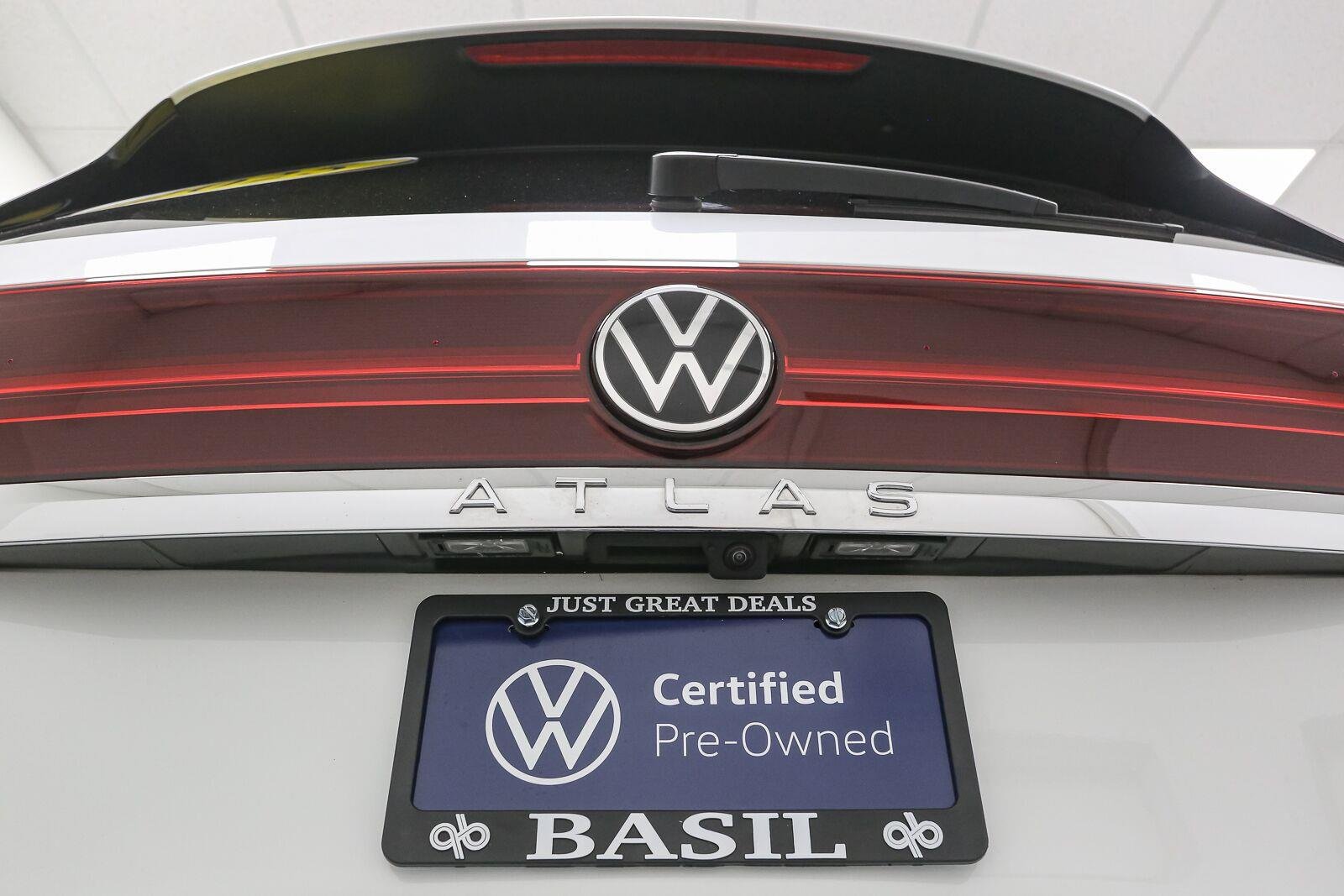 Used 2025 WH Volkswagen 2.0T SEL image 14