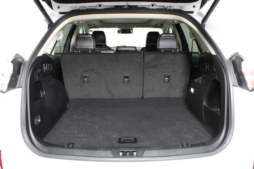 Used 2024 White Ford SEL image 7
