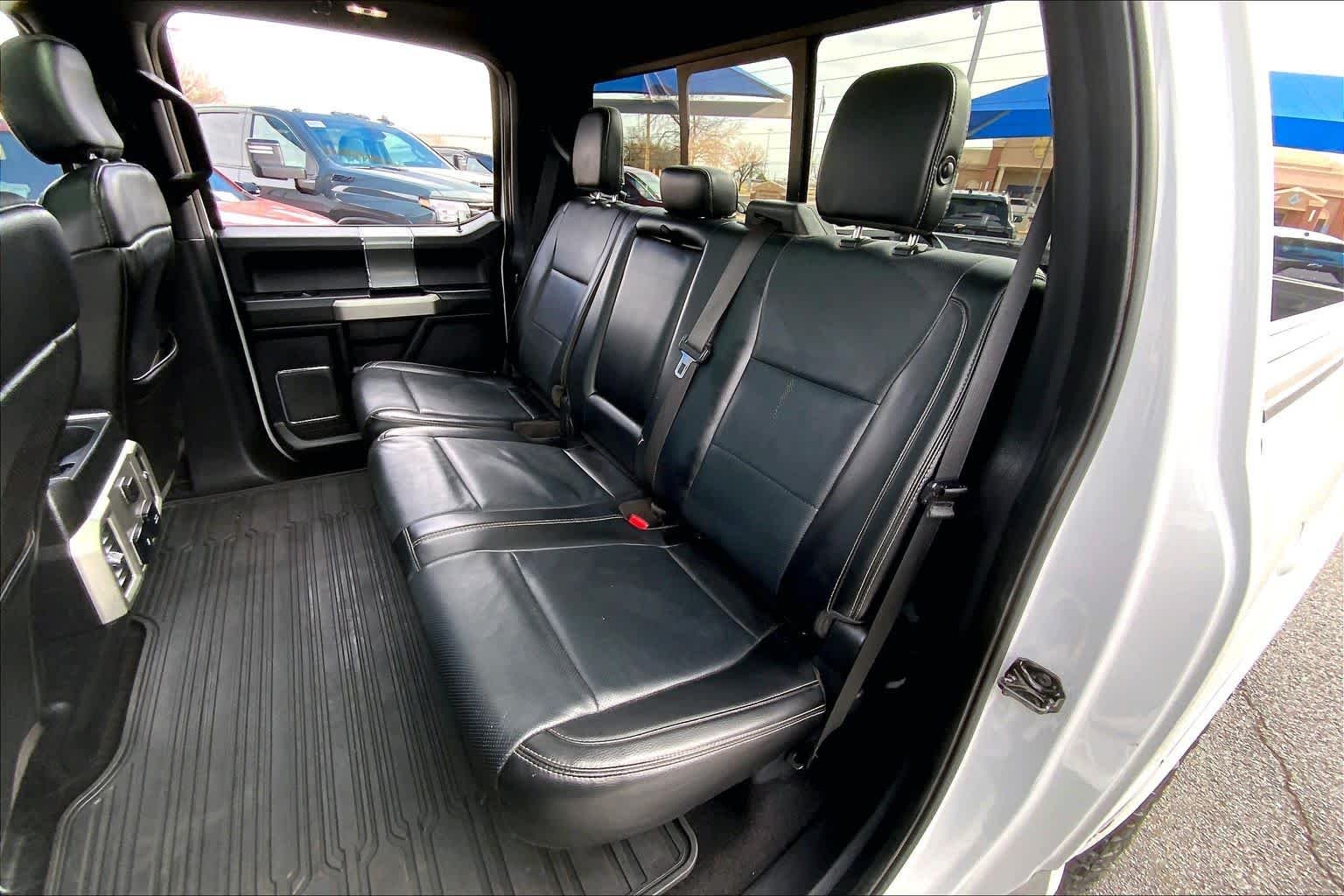 Used 2017 Oxford White Ford Lariat image 20