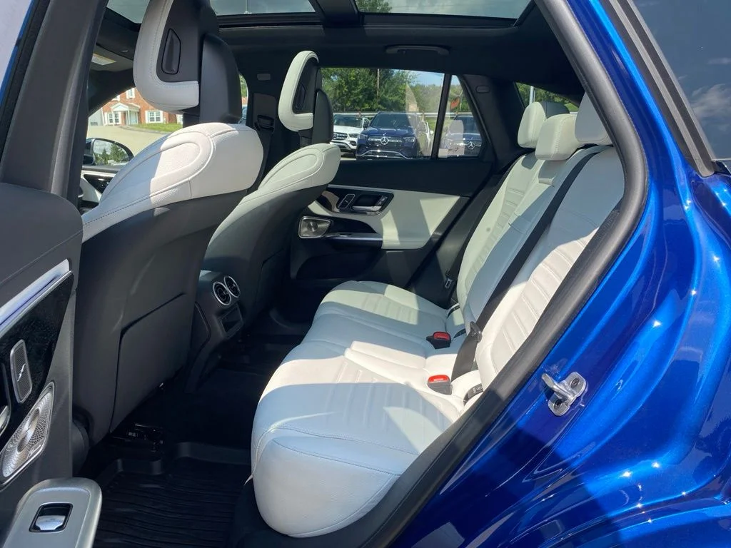 Used 2026 Blue Mercedes-Benz GLC 350e image 25
