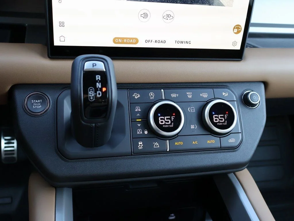 2025 Land Rover Defender V8 - Photo 25