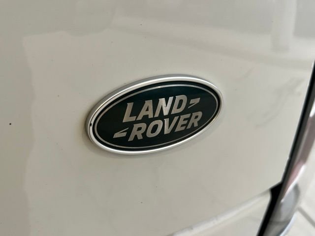 Used 2018 White Land Rover HSE image 36