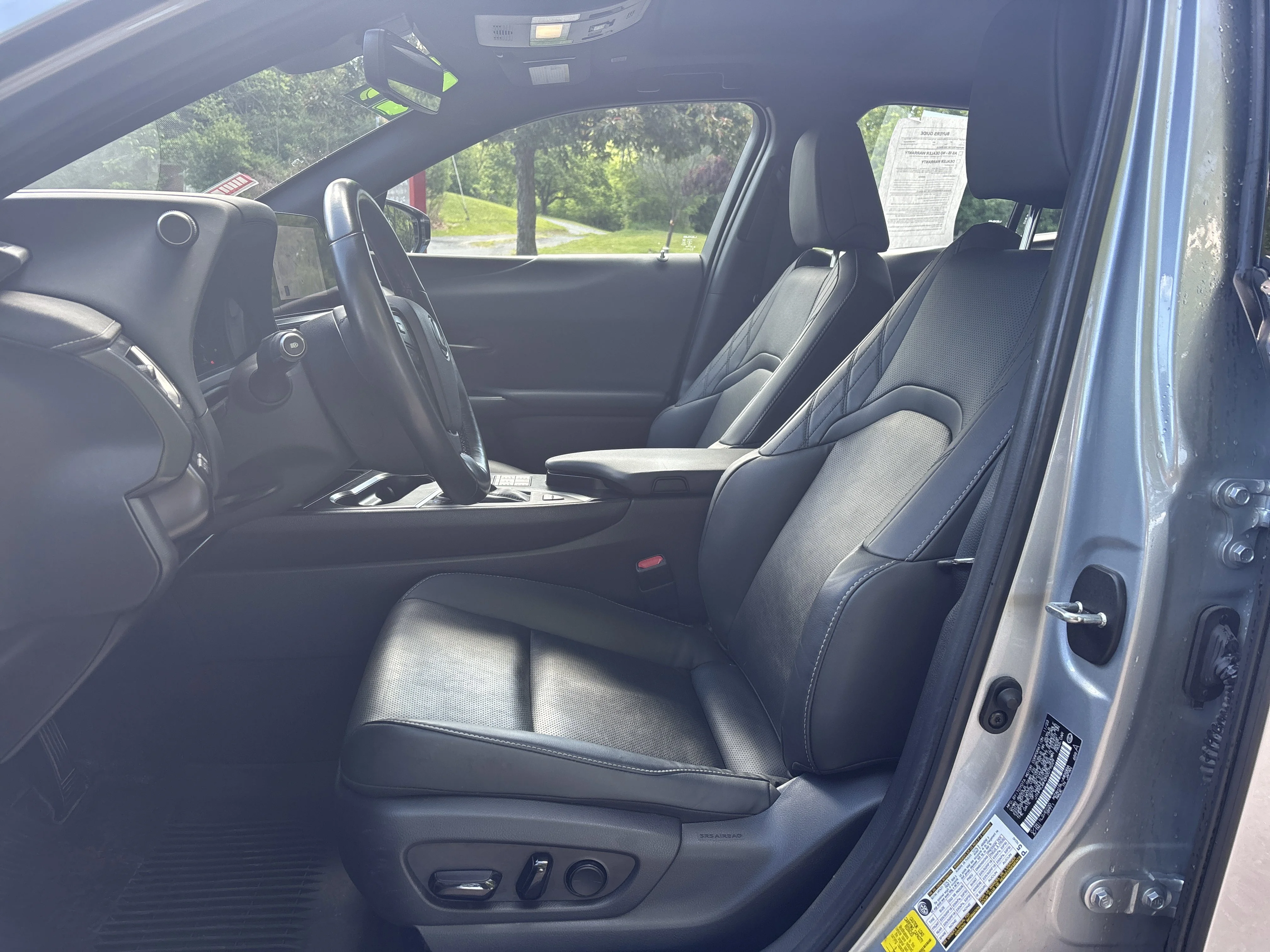 Used 2024 Iridium Lexus UX 250h Premium image 12