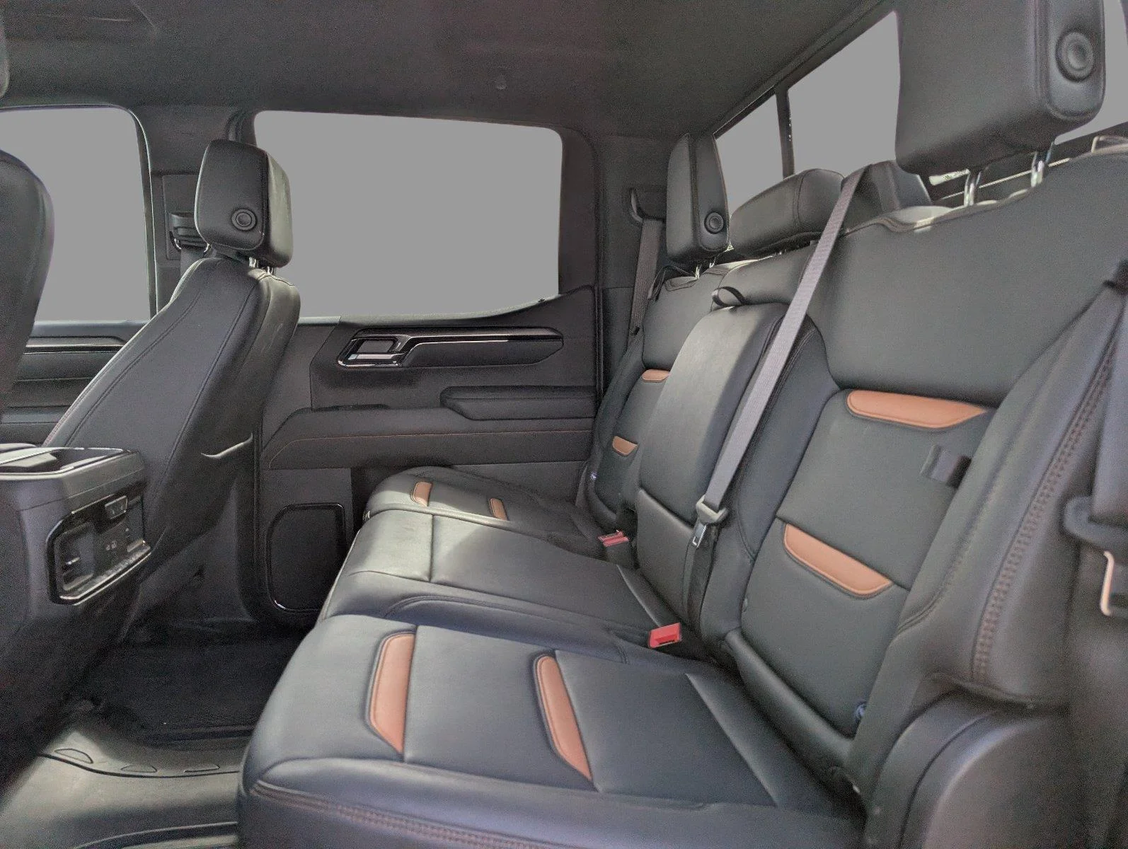 Used 2025 Summit White GMC AT4 image 35