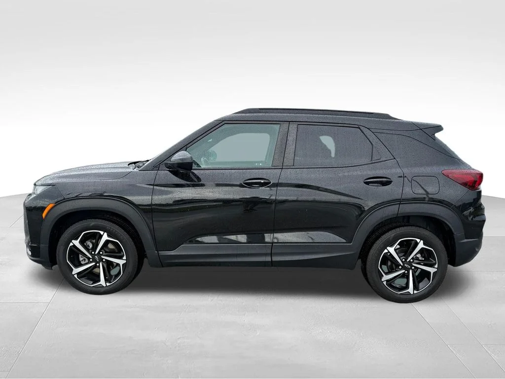 Used 2022 Black Chevrolet RS image 2