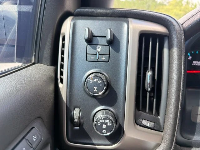 Used 2019 Black GMC Denali image 23