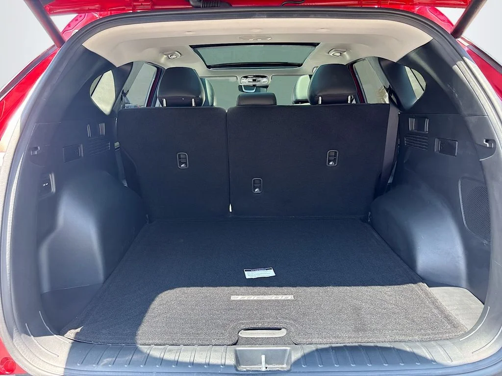 Used 2022 Calypso Red Hyundai Limited image 27