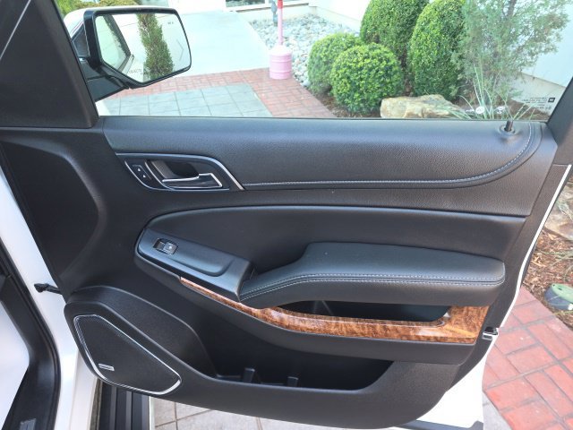 Used 2018 Beige Chevrolet Premier image 40