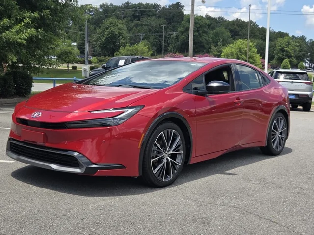 2025 TOYOTA PRIUS XLE