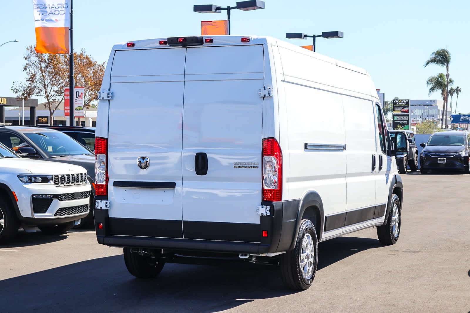 New 2027 Bright White Clearcoat RAM SLT image 4