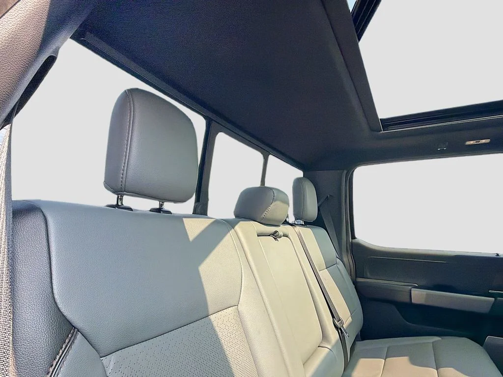 Used 2023 Avalanche Ford Lariat image 31