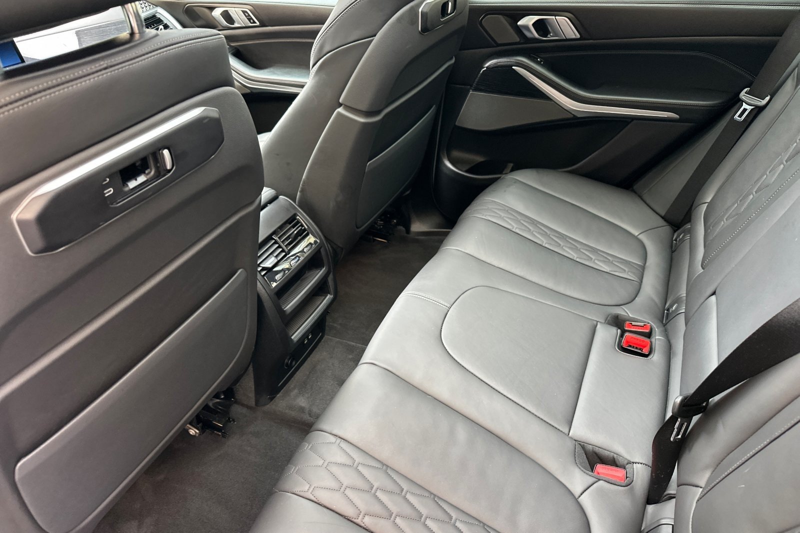 Used 2024 Brooklyn Grey Metallic BMW sDrive40i image 11