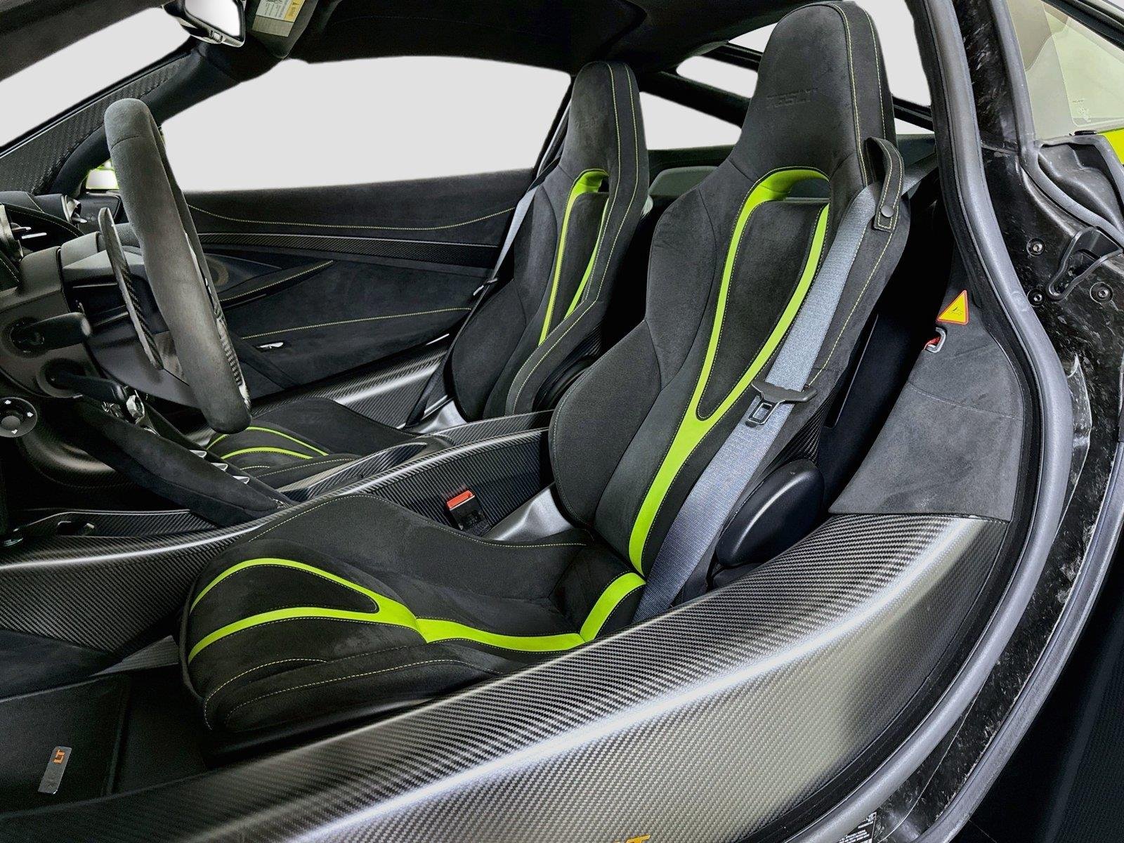 Used 2021 Lime Green McLaren Coupe image 14