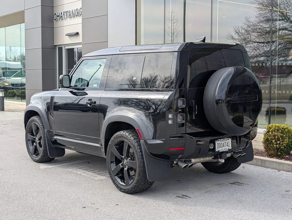 Used 2023 Black Land Rover V8 image 4