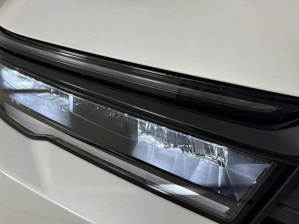 New 2026 Platinum White Pearl Honda EX-L image 10