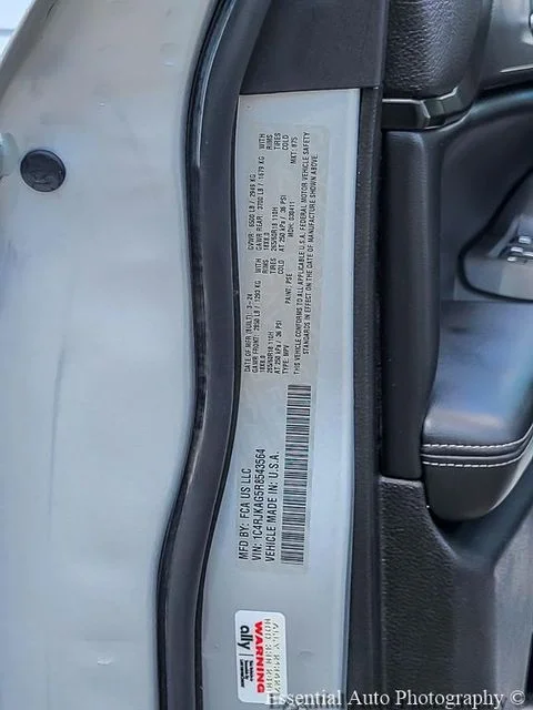 Used 2024 Silver Jeep Altitude X image 36