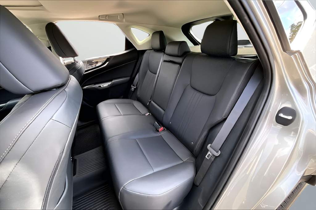 Used 2022 Silver Lexus 350 Premium image 19