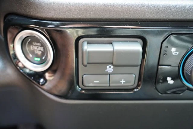 Used 2026 White Chevrolet RST image 32
