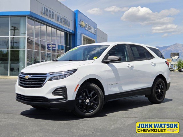 2022 Chevrolet Equinox LS's photo