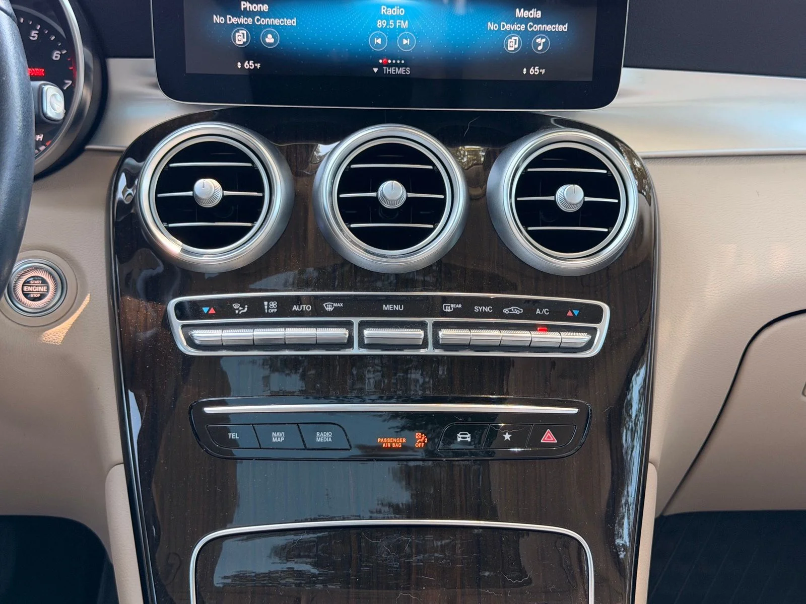 Used 2021 Polar White Mercedes-Benz GLC 300 image 18