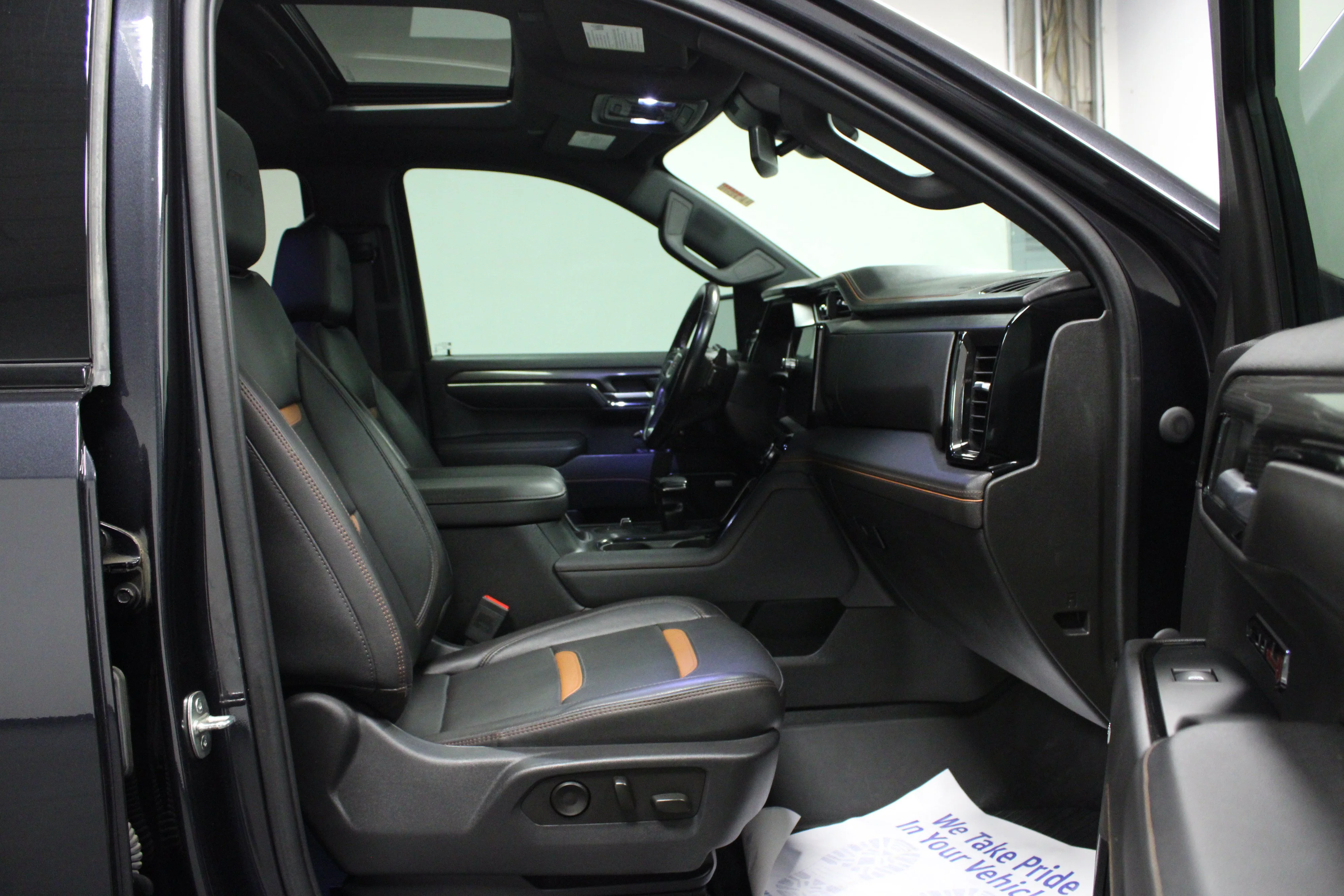 Used 2023 Titanium Rush Metallic GMC AT4 image 16