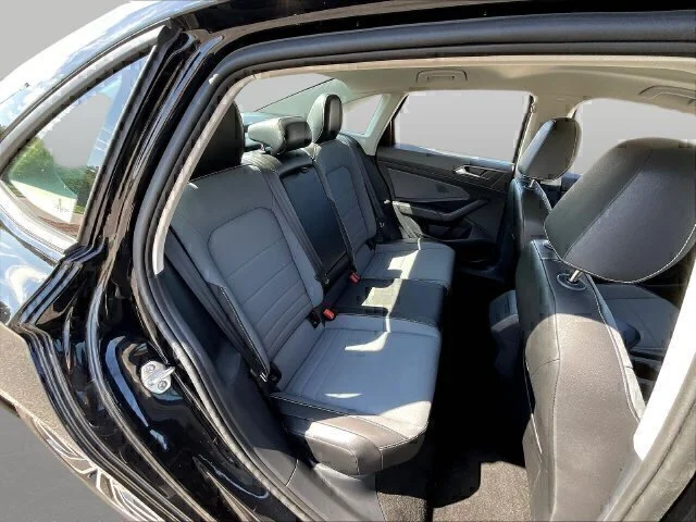 Used 2025  Volkswagen 1.5T SE image 55